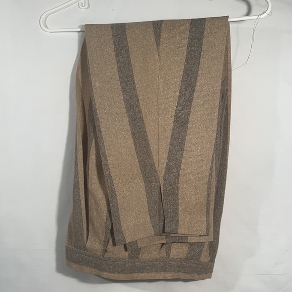 Vintage 80’s Chibarø Dolman Sleeved 2 piece suit with high waisted capri pants. - Picture 7 of 13